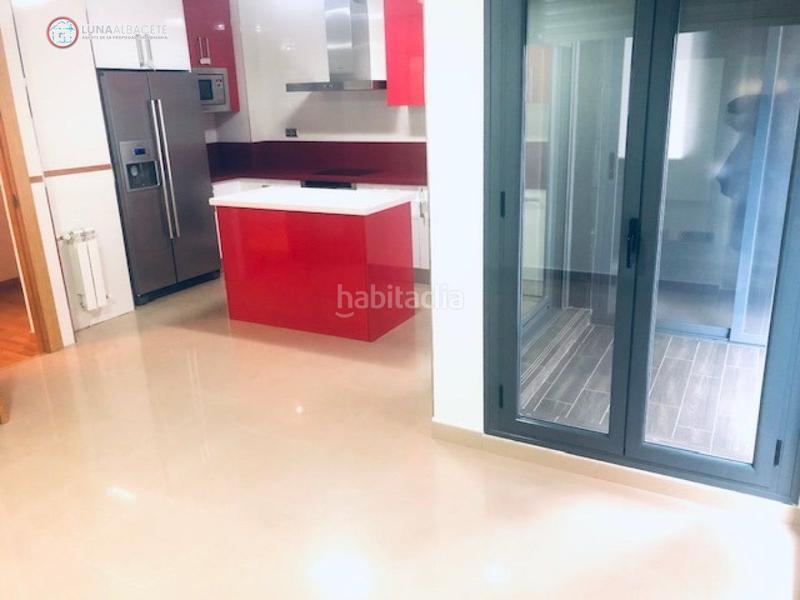 Foto ab5a6854-70f5-4b4c-b2d3-e0414c9d32bf. Casa adossada amb calefacció a Facultad de Medicina Albacete