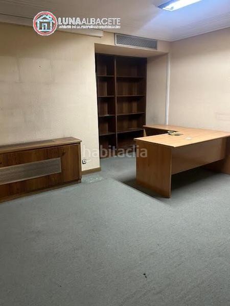 Foto 287ab29d-92b3-4d11-b4a7-3050b5c1e92d. Bureau avec chauffage dans Estación Albacete