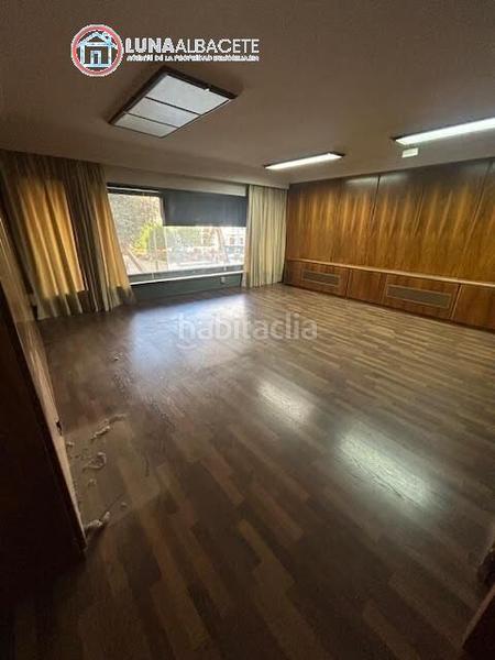 Foto a20c3bb1-66a9-4eb1-96ea-814ef24cd1a9. Bureau avec chauffage dans Estación Albacete