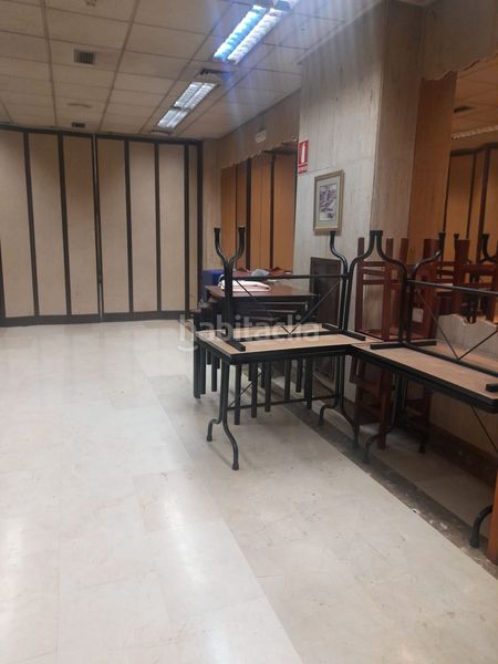 Foto b01b7385-061f-4ba8-bd37-4b9a3632ca4d. Local comercial a Centro Albacete