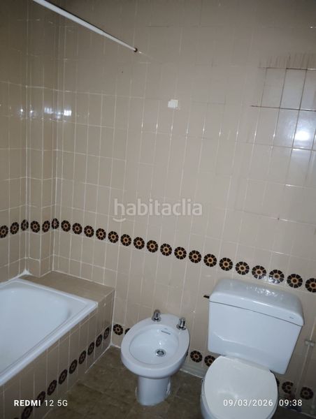 Foto 20d65255-c52f-43d0-b003-4da9ed905732. Pis amb aparcament a Centro Albacete