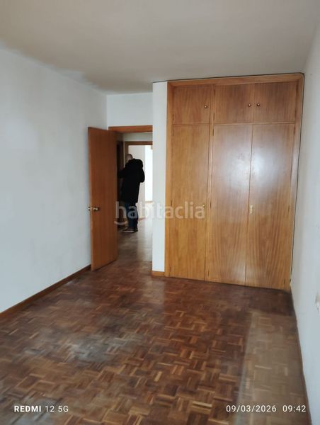 Foto af139e43-d036-41e4-a6c3-e1c08f506172. Pis amb aparcament a Centro Albacete