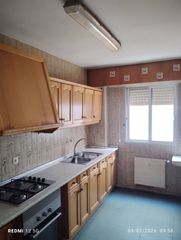 Pis  Marques de villores. Piso en venta en centro, 4 dormitorios.