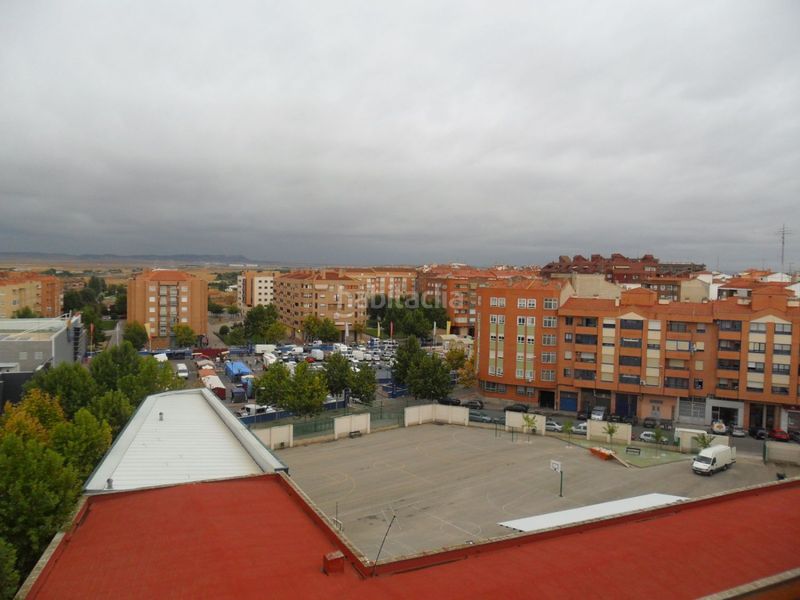 Foto 17e8ea2a-fbe3-4cb8-beb6-908d0e3fab9b. Lloguer àtic amb calefacció a Carretas - Pajarita Albacete