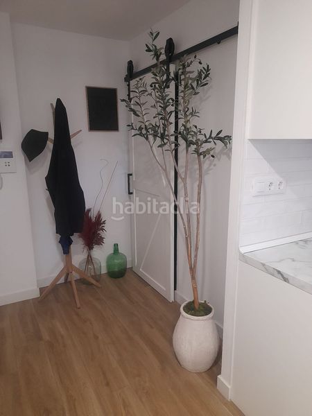Foto b25ea3cf-8111-4ebb-bf11-335c57f2cc99. Apartament amb calefacció aparcament a Centro Albacete