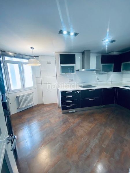 Foto 4ba6b649-3593-4c29-b767-c5a5329e2954. Apartament amb calefacció aparcament a Centro Albacete