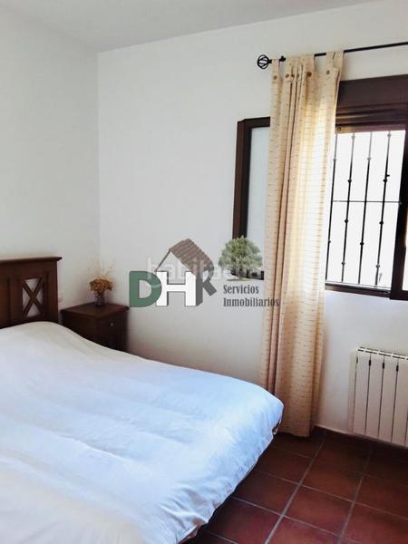 Foto 2a18f12e-8b9e-42fc-8234-10f3c8ce5656. Casale con riscaldamento piscina in Los Pinos - El Pilar Plasencia