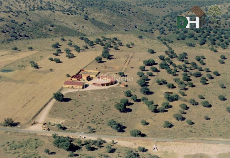 Foto 12879ab6-4796-45fe-bf99-5ddd21220365. Masia a Torrejón el Rubio