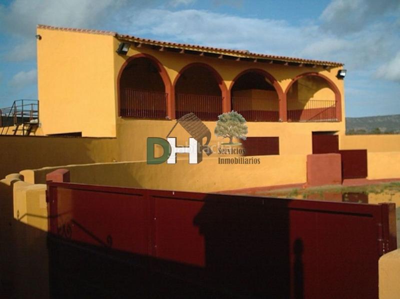 Foto dfd7ca82-d963-49ef-b3a4-58b680b223cb. Masia a Torrejón el Rubio