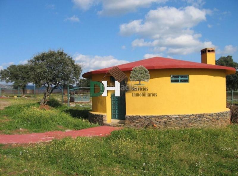 Foto f020042d-72be-473f-bbb4-109846257c59. Masia a Torrejón el Rubio