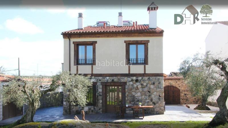 Foto 172ddac3-2089-47c2-ba68-bbeed0164819. Casa amb calefacció aparcament piscina a Valdefuentes
