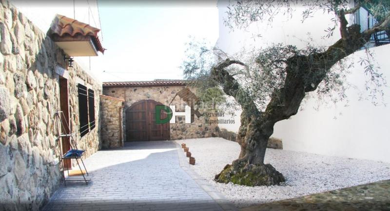 Foto 935b5036-3dbd-431b-842c-6d7ffda1d80d. Casa amb calefacció aparcament piscina a Valdefuentes