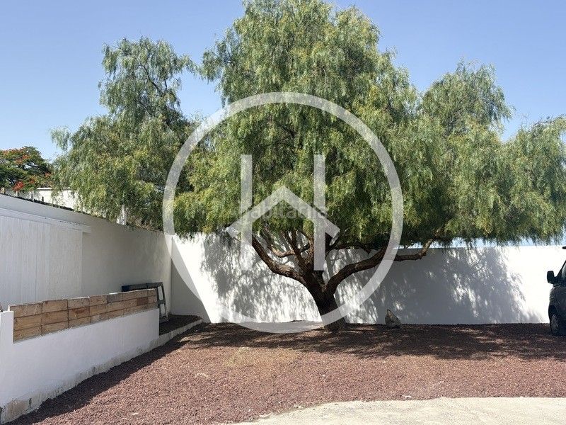 Foto ad866bb9-bb5e-4afe-896f-a97c2c88a39d. Xalet amb aparcament piscina a Centro Güímar