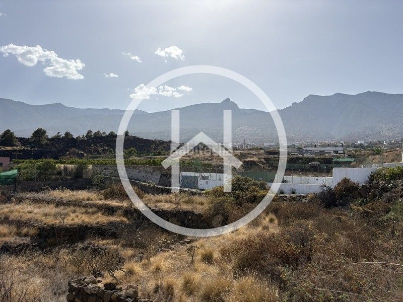 Foto f1d510b5-e504-44d8-90ce-d3c8eec10276. Xalet amb aparcament piscina a Centro Güímar