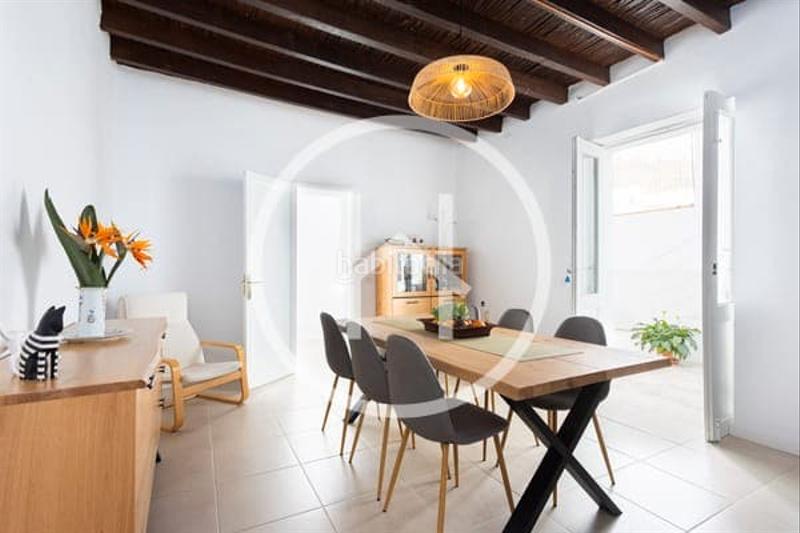 Foto ac41b5b8-a7f5-4dd8-a19a-f1ed61aa9dde. Casa amb aparcament a Fasnia