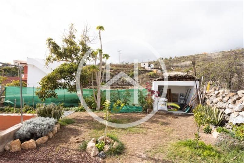 Foto fbb627f4-0e3a-40e7-9a5a-c13722b7d9a6. Casa amb aparcament a Fasnia