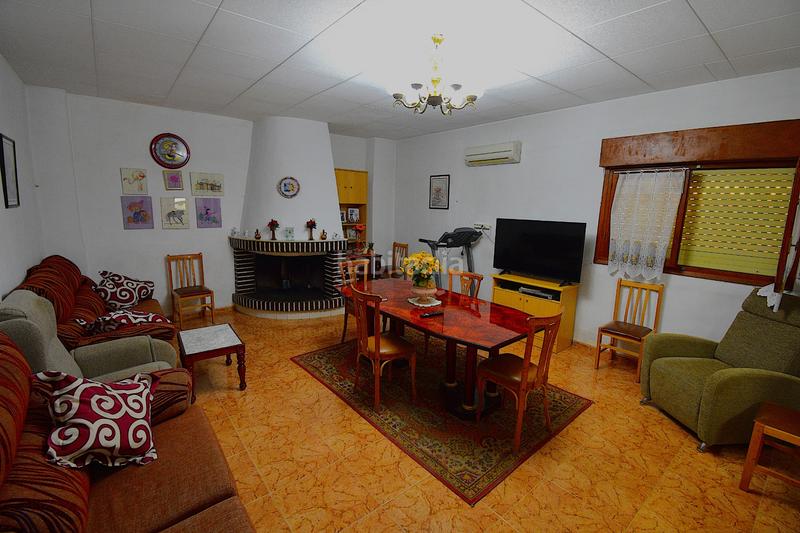 Foto 1dc2cfac-f070-48a7-b495-f97250719c2f. Casa adosada en Rojales