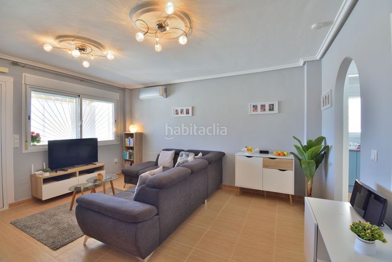 Foto f7582cf7-294f-44e0-aa49-fa60e00a1da4. Casa a Rojales