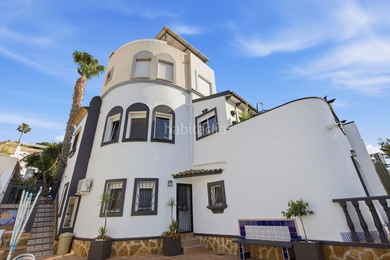 Foto f8b31c0b-0647-482d-b637-6cf65510a123. Casa amb piscina a Rojales