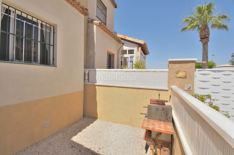 Foto 20800c84-37b6-44d4-b07e-1d1d556a84e6. Casa adossada a Algorfa