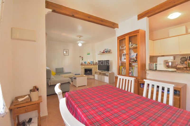 Foto aaa29389-8197-4ae3-9056-f18cb9e0cdee. Casa adossada a Algorfa