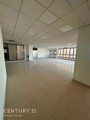 Rent Business premise in Calle castro 2. Alquiler de local comercial en san isidro