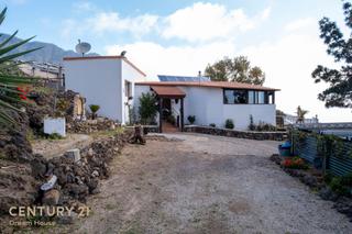 Chalet  Calle la flora. Casa independiente  con terreno  en arafo
