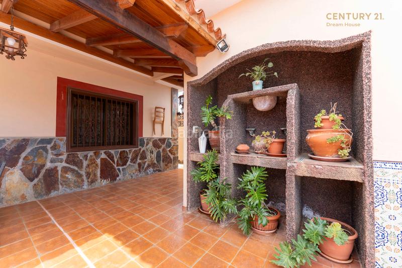 Foto 13e4dc20-ba78-4b4d-8b78-5e10ff8175f8. Chalet en tf-652 3 chalet en las galletas en venta en Arona