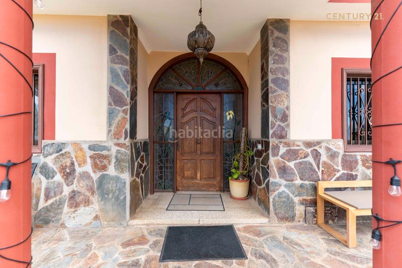 Foto 26eb19f4-445f-4e2e-ad7d-5e37d1fbe96f. Chalet en tf-652 3 chalet en las galletas en venta en Arona