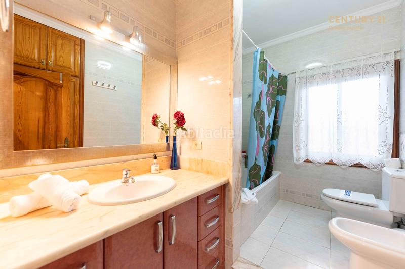 Foto 3c42788c-7d1a-42b0-9223-93c93f1e846b. Chalet en tf-652 3 chalet en las galletas en venta en Arona