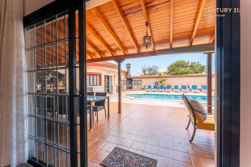 Foto 483fc512-7942-404b-84c4-cdf7a4747e5f. Chalet en tf-652 3 chalet en las galletas en venta en Arona
