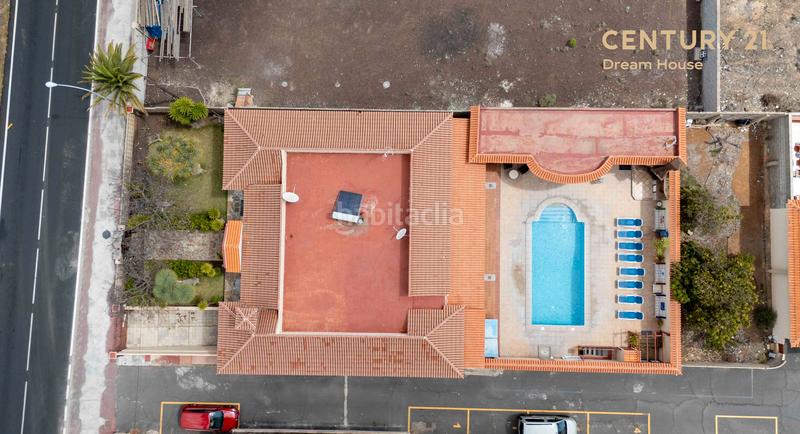 Foto 743b1813-0b40-4a3c-80ea-6620348cfaec. Chalet en tf-652 3 chalet en las galletas en venta en Arona