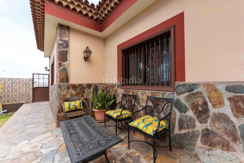 Foto 76d0f1b6-975f-4d37-9b8c-0d20745b5c7c. Chalet en tf-652 3 chalet en las galletas en venta en Arona