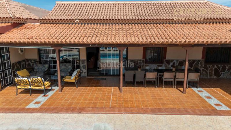 Foto 7db136b4-7681-4a65-90d5-89a4bdac4afb. Chalet en tf-652 3 chalet en las galletas en venta en Arona