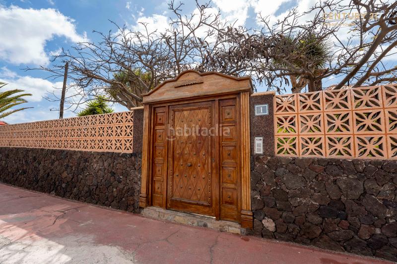 Foto ab47bbb4-0a47-4b49-aea4-227dd42a9477. Chalet en tf-652 3 chalet en las galletas en venta en Arona