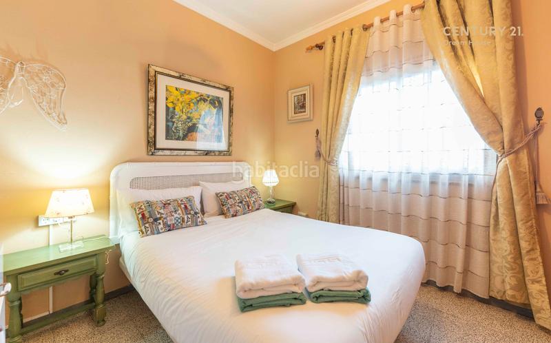 Foto b5f1d0f5-8919-4d93-bd5a-8a14f8c4bb68. Chalet en tf-652 3 chalet en las galletas en venta en Arona