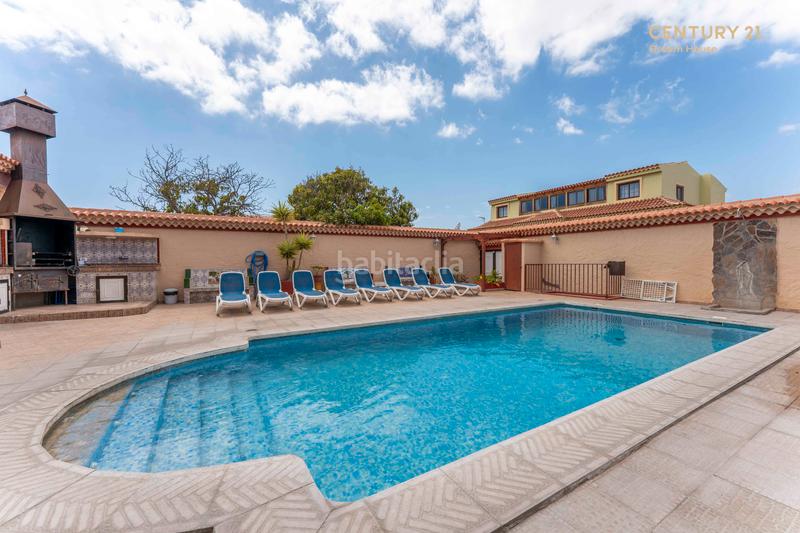 Foto bda5a34e-b670-4cf1-abef-038296019f9e. Chalet en tf-652 3 chalet en las galletas en venta en Arona