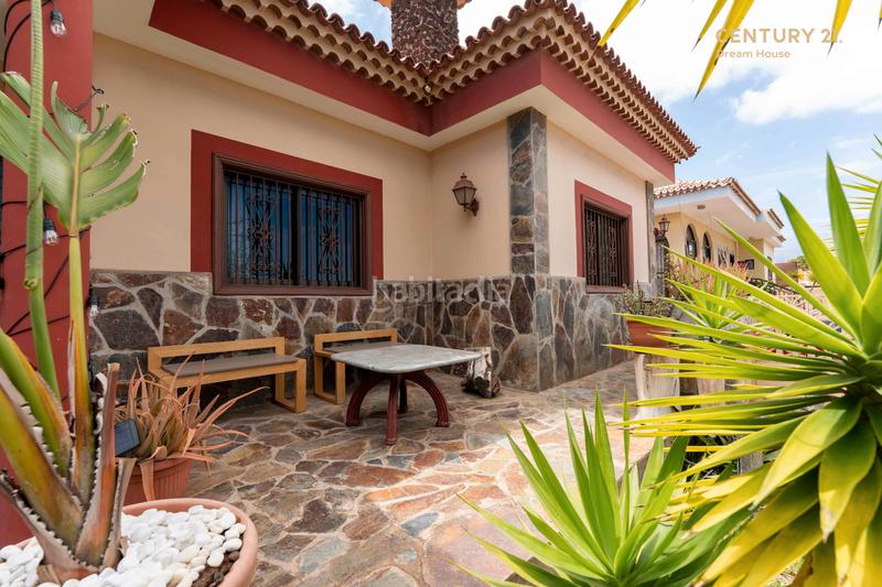 Foto cb33ba98-e164-4217-86b7-40e1d4398d3a. Chalet en tf-652 3 chalet en las galletas en venta en Arona