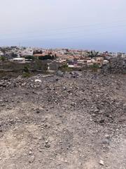 Finca rústica a Guía de isora, spain. Terreno urbano  en venta en guia de isora