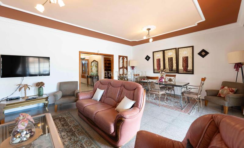 Foto 1db5ddbc-ee85-412f-95d0-85a9f2d5471e. Casa amb aparcament piscina a Las Rosas Arona