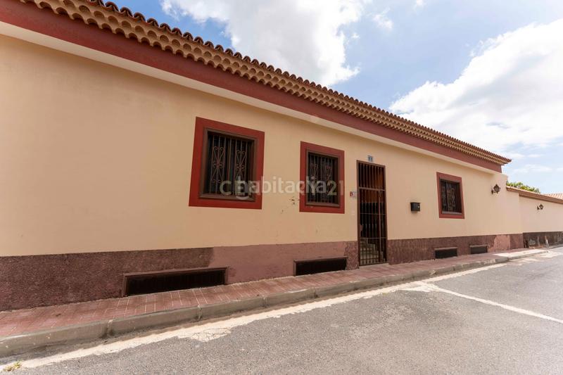 Foto 62deae68-f4d7-4444-91a2-50aed4cfa517. Casa amb aparcament piscina a Las Rosas Arona