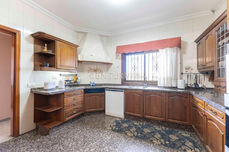 Foto 82ebb894-2b31-463e-b553-33eda04b090a. Casa amb aparcament piscina a Las Rosas Arona