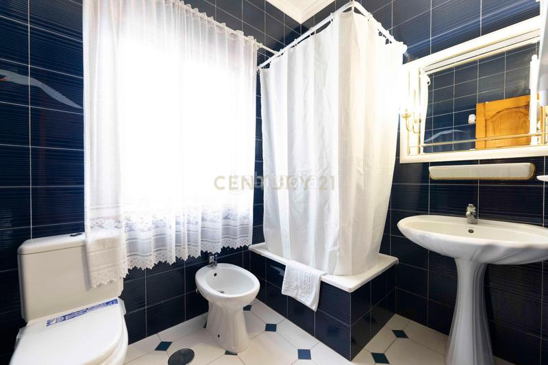 Foto d2492aae-d3db-4e21-9a94-ded71cb987d0. Casa amb aparcament piscina a Las Rosas Arona