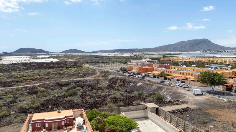 Foto e3e7cae8-5256-42d4-abda-b3bcc7a1e79f. Casa amb aparcament piscina a Las Rosas Arona