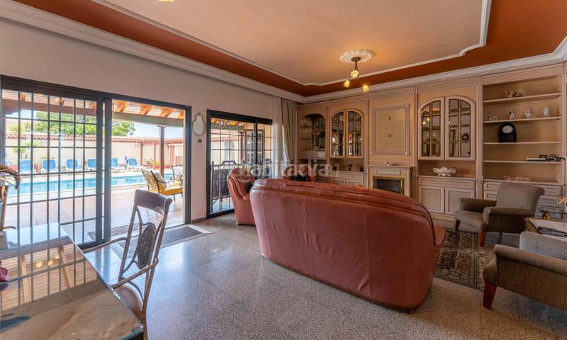 Foto f11bf72b-d390-470b-b390-d5dd42ab5c9c. Casa amb aparcament piscina a Las Rosas Arona