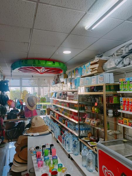 Foto f8f061d8-8ebb-4812-b42c-03a43bce8644. Local comercial a av fernando salazar gonzalez 11 ag.alboradaArona (galletas las) a Arona