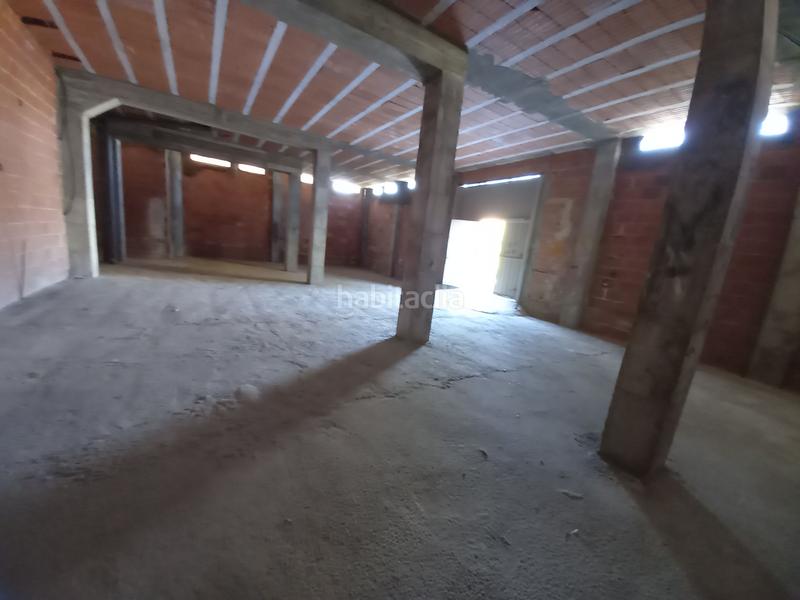 Foto 64ea0cbf-0d77-44d0-b615-544f61e45a2d. Alquiler local comercial en Piedras Blancas Castrillón