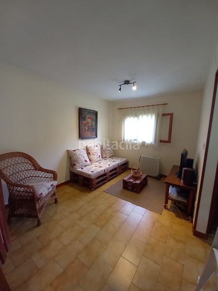 Foto a0aa2fb0-ea12-4da1-a304-6f7ee19cd059. Casa a ct-4 47 a Pillarno Castrillón