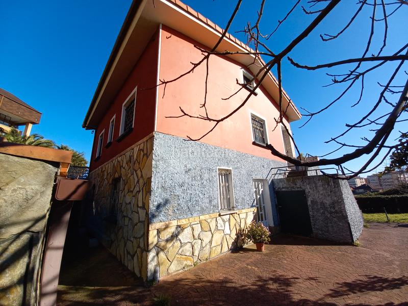 Foto 07d6b4d8-a281-49fa-84d6-07c1bcb59d3d. Casa amb calefacció aparcament a Piedras Blancas Castrillón