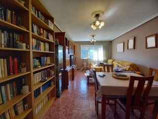 Flat in Avenida Principal